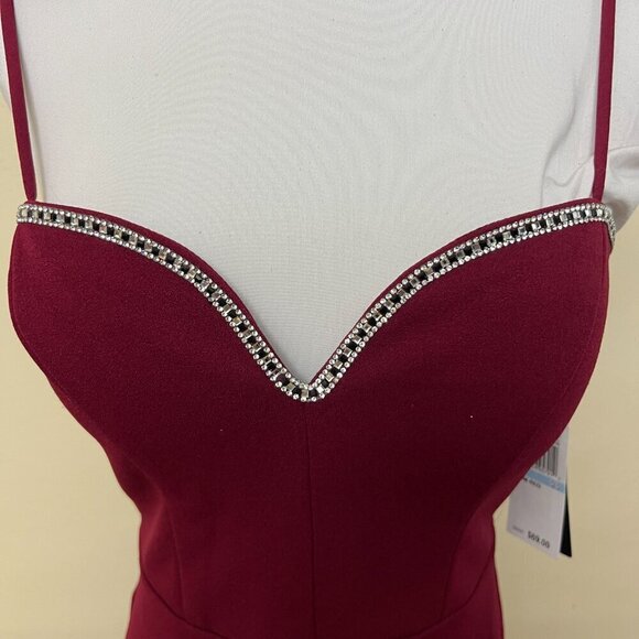 City Studio Junior's Rhinestone-Trim Bodycon Dress Sz 5/6 in Red Burgundy - Picture 4 of 12